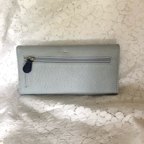 NWOT Nine West Powder Blue & Navy Wallet - Picture 5 of 8